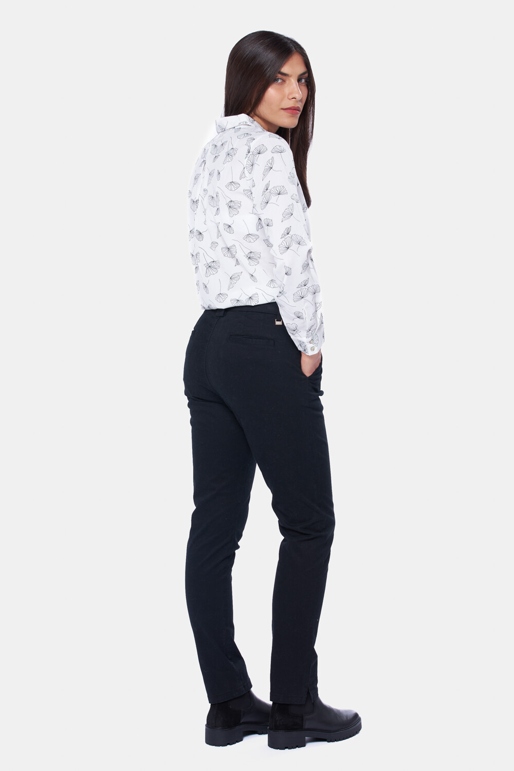 PANTALÓN SKINNY DE GABARDINA Negro