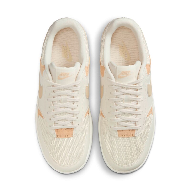 Championes Nike Gamma Force de Mujer Crema