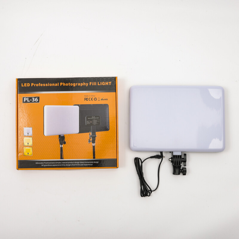 Kit de iluminación CB-PL014 LED profesional 14 Luz blanca con control 2 cajas Kit de iluminación CB-PL014 LED profesional 14 Luz blanca con control 2 cajas