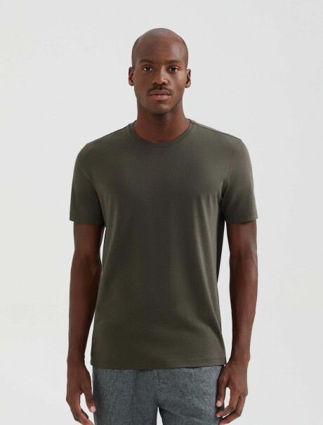 CAMISETA BÁSICA EN ALGODÓN PIMA VERDE