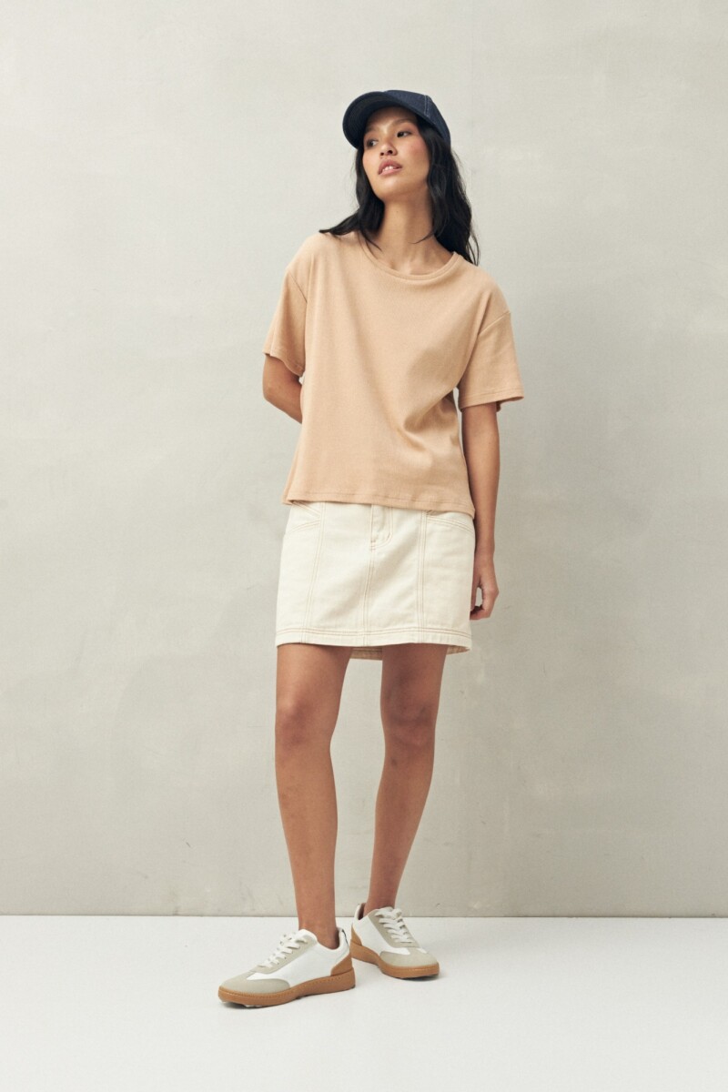 REMERA BASILE Caramelo