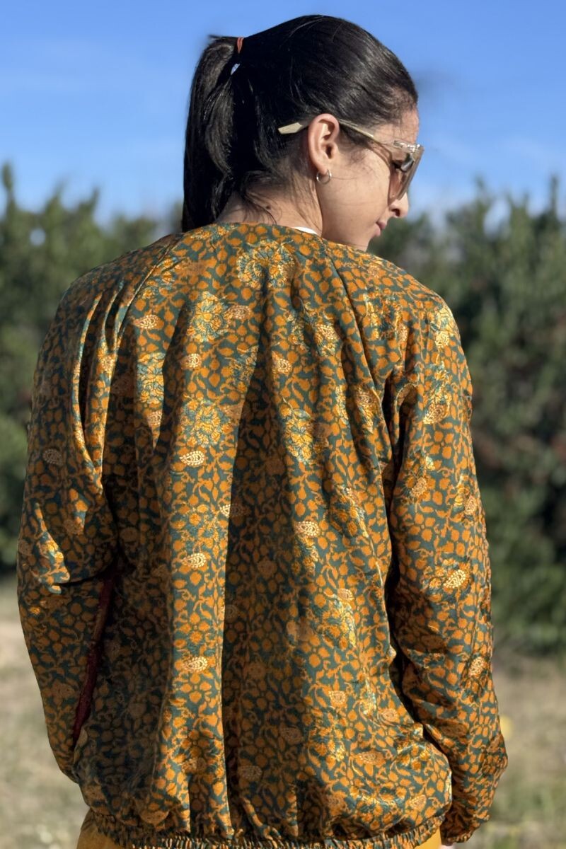 Campera bomber de seda Mostaza
