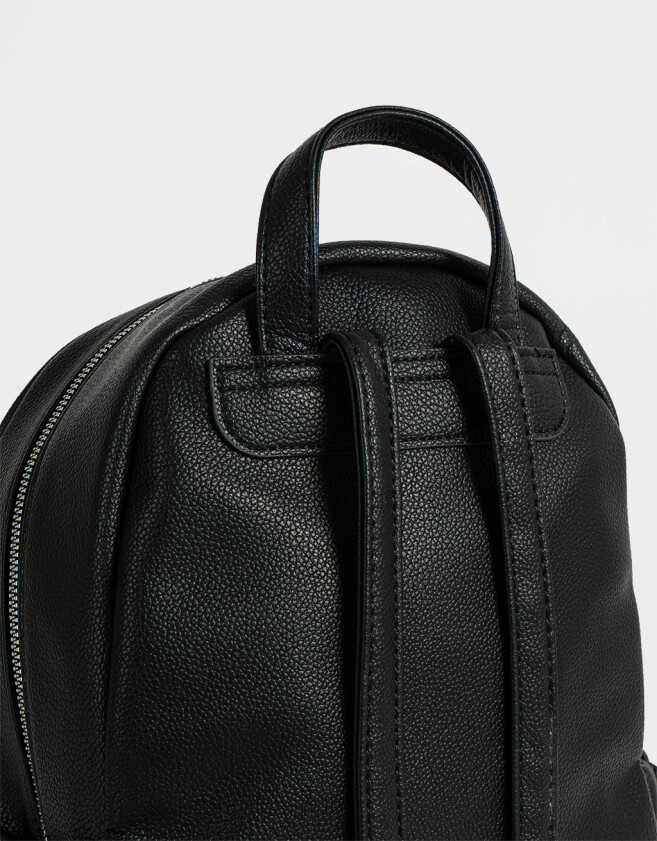 Mochilas Urbanas Flores Mochila Con Charms - Negro