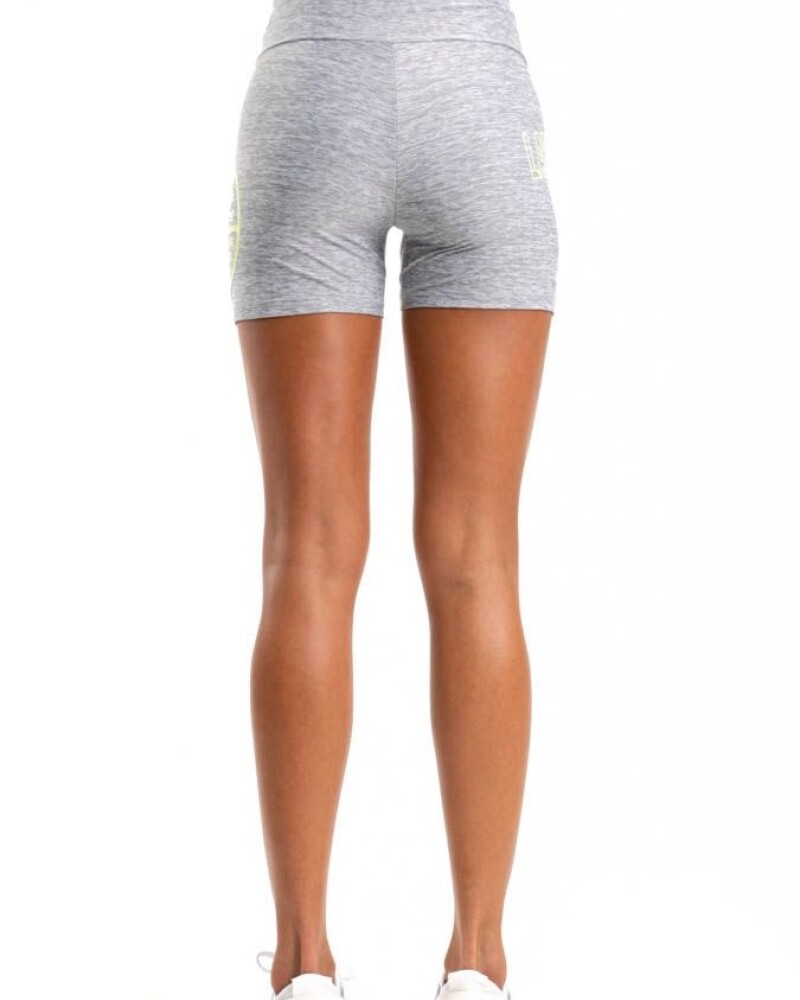 Short Nirvana Essentials Gris U