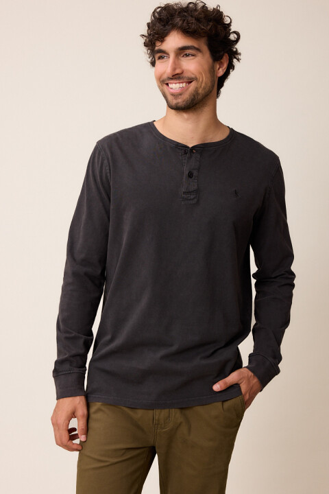 T-SHIRT M/L UCAY POLANCO Negro
