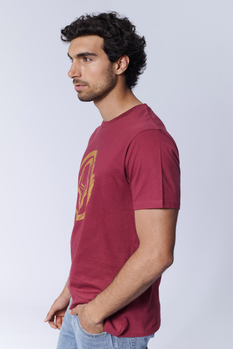 Remera Iron Man Bordo