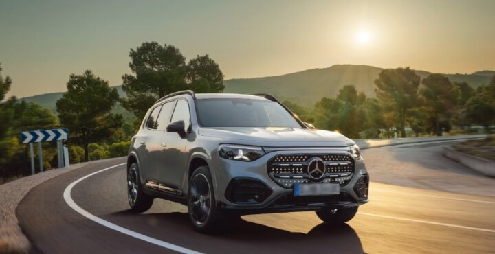 Mercedes-Benz presenta la nueva generación del GLB: 100% híbrido/eléctrico llegará en 2026