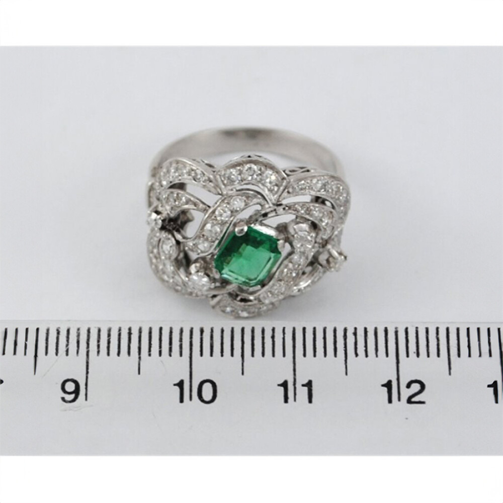 Anillo Platino Brillantes Y Esmeralda Anillo Platino Brillantes Y Esmeralda