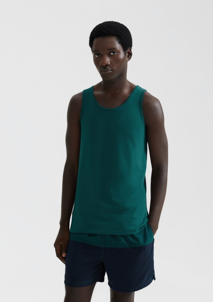 MUSCULOSA BÁSICA MASCULINA MODELO SLIM - VERDE 