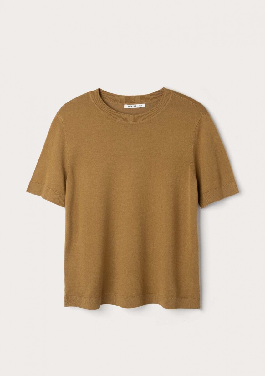 BLUSA DE PUNTO LIGERA DE MANGA CORTA - MARRÓN 