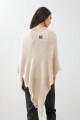 Capa tejida con estructuras y flecos beige
