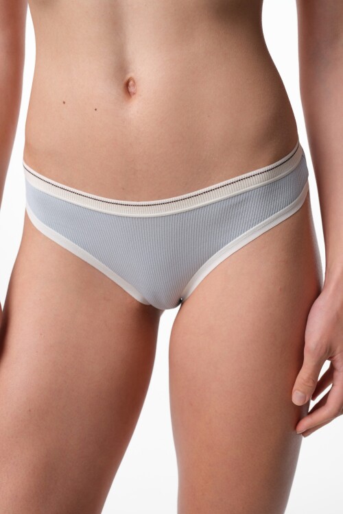 Colaless Agatha Celeste