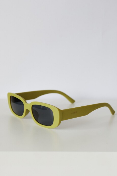 DIANA SUNNIES MATCHA