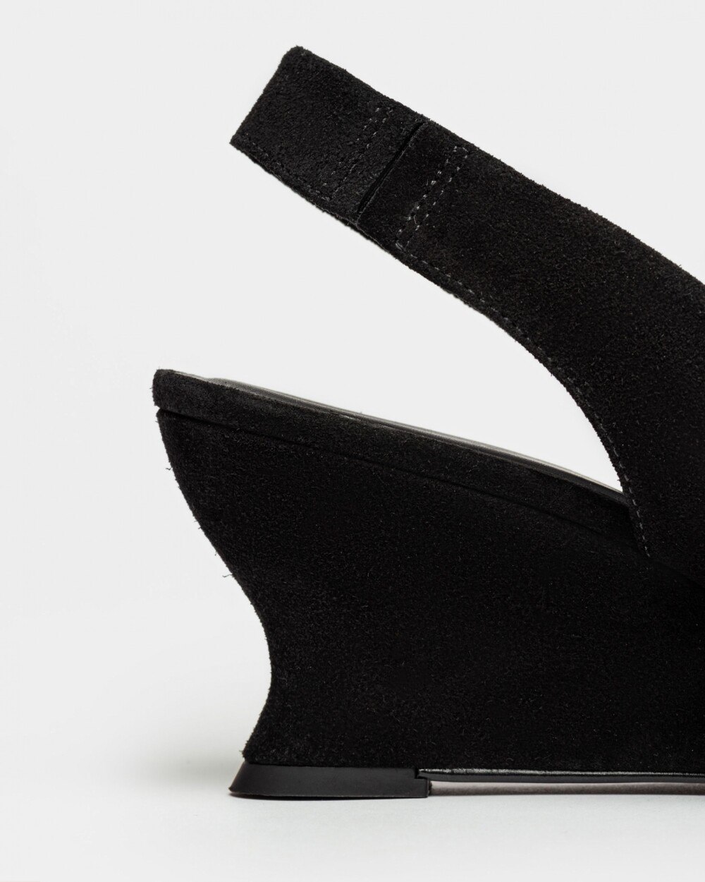 Stiletto Bianca en cuero gamuza Negro