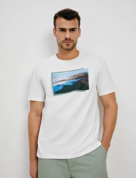 CAMISETA CON ESTAMPA VERDE