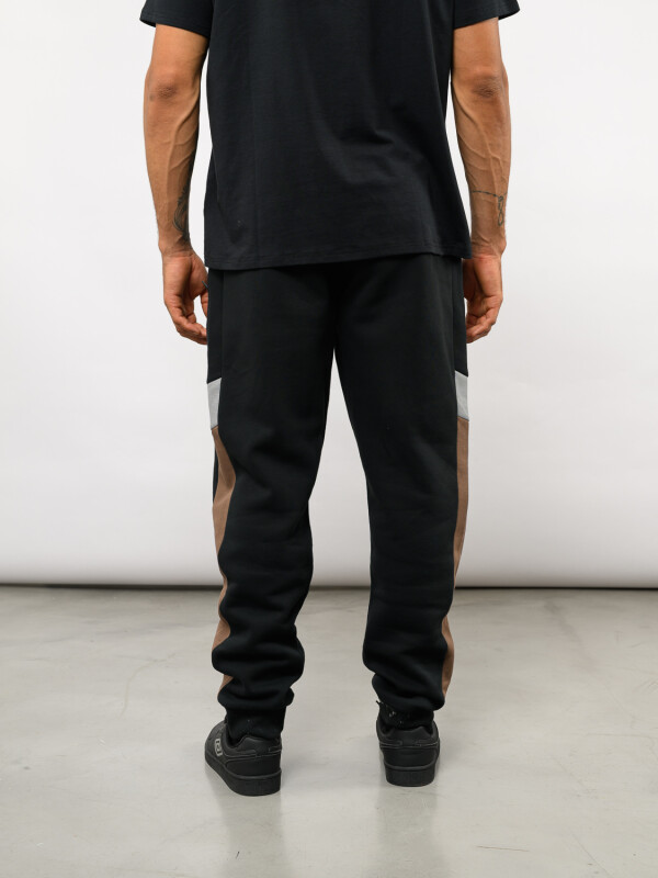 Pantalón District Umbro Hombre 002