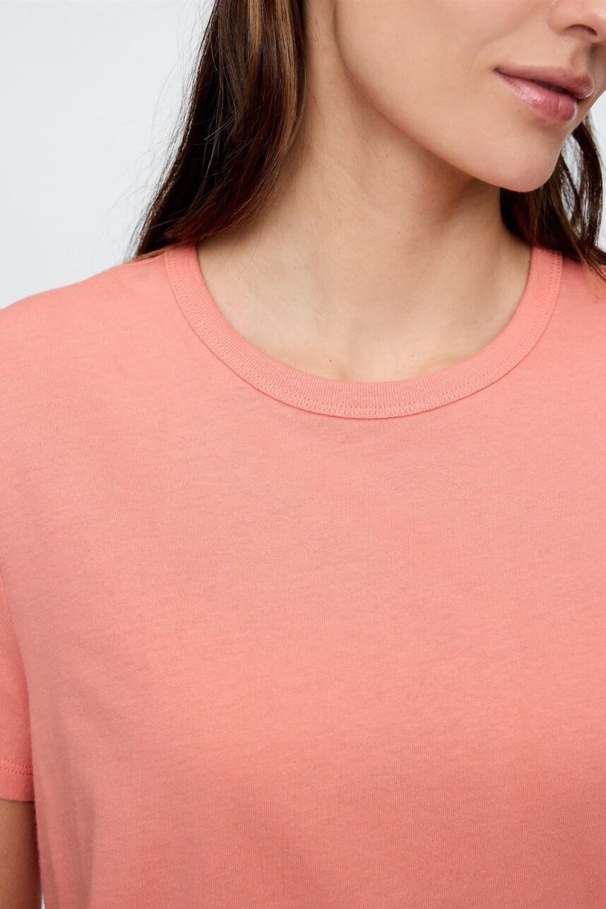 Remera Cuello Redondo Mujer Tea Rose