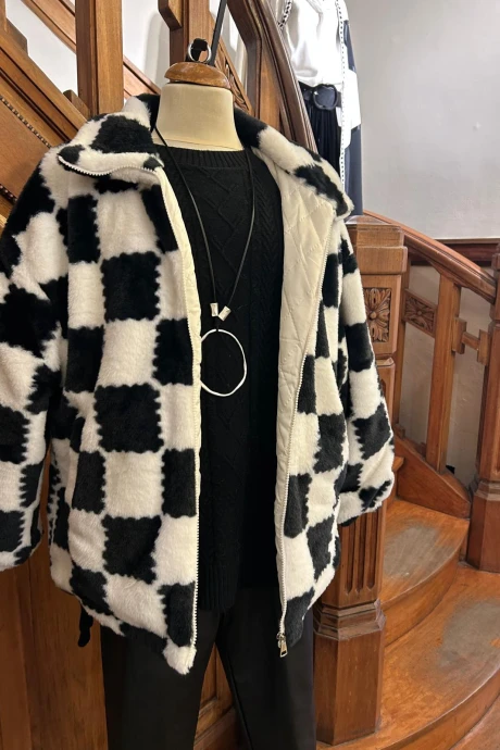 CAMPERA KAI Blanco y Negro