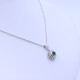 Colgante oro 18k blanco con esmeralda y brillantes. Colgante oro 18k blanco con esmeralda y brillantes.