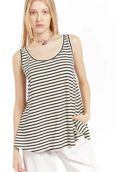 REMERA Negro