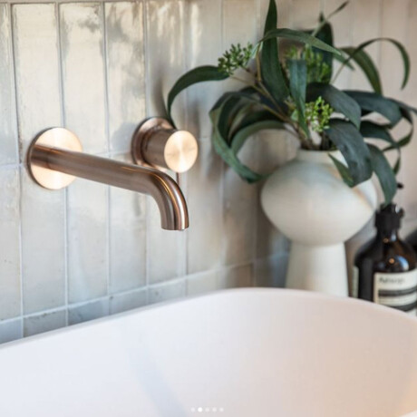Griferia Lavatorio Pared Cuerpo Labrado En Bronce Cepillado - Serie Signature BRONCE-ROSE GOLD