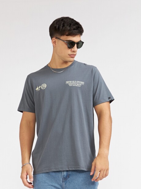 REMERA NS STUDIO AZUL PIEDRA