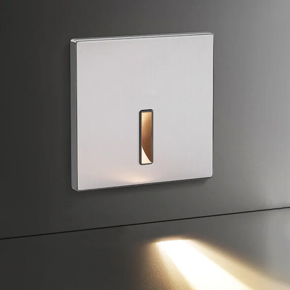 Emb pared cuad bco 1.5W cálida IP65 85-265v 75lm ZU0408