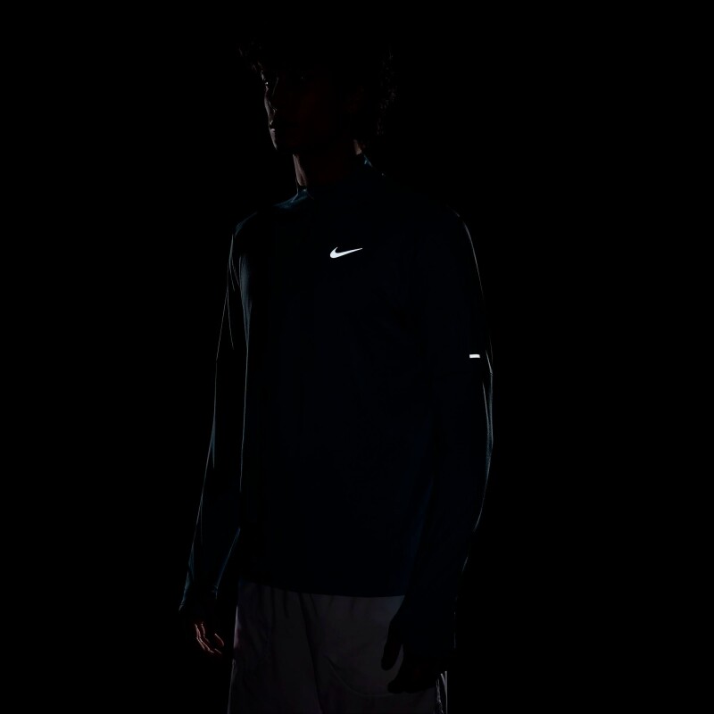 Remera Nike Dri-Fit Elmnt Top Hz de Hombre Azul