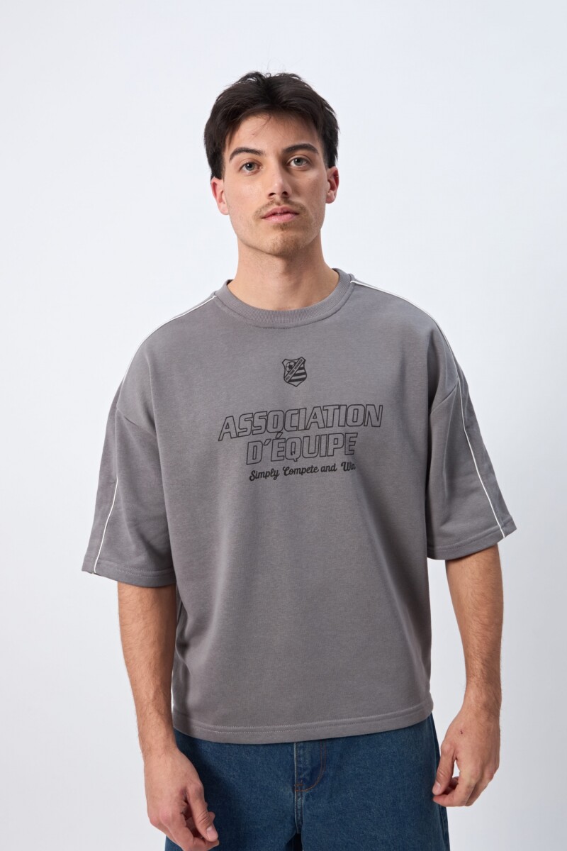Remera Equipe - GRIS PLOMO 