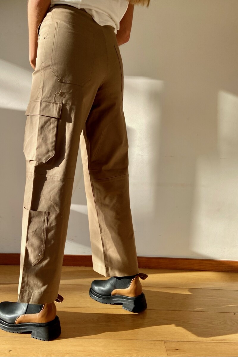 Pantalón Tallo Camel