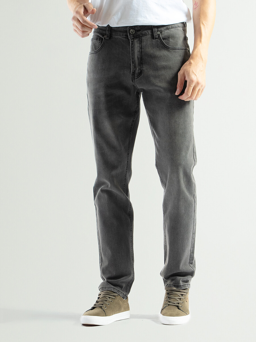 Jean Forum Regular Fit Largo 32 - Gris 