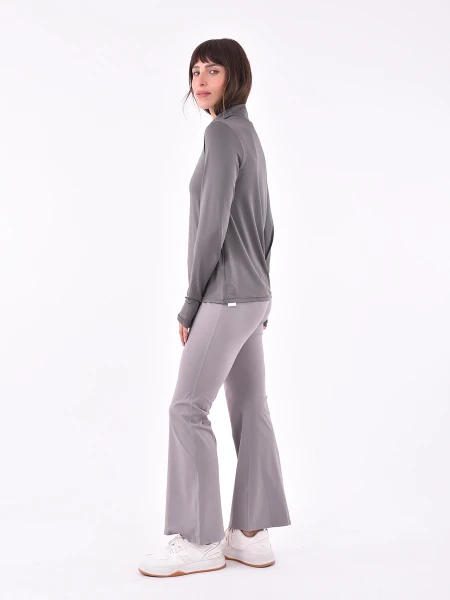 REMERA ANIANCE GRIS OSCURO