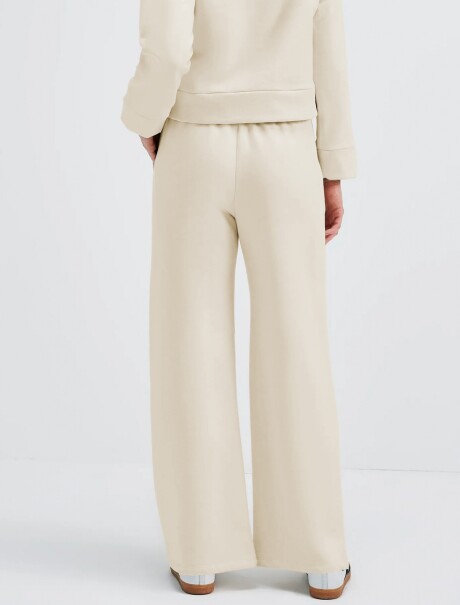 PANTALÓN BÁSICO CON BOLSILLO BEIGE