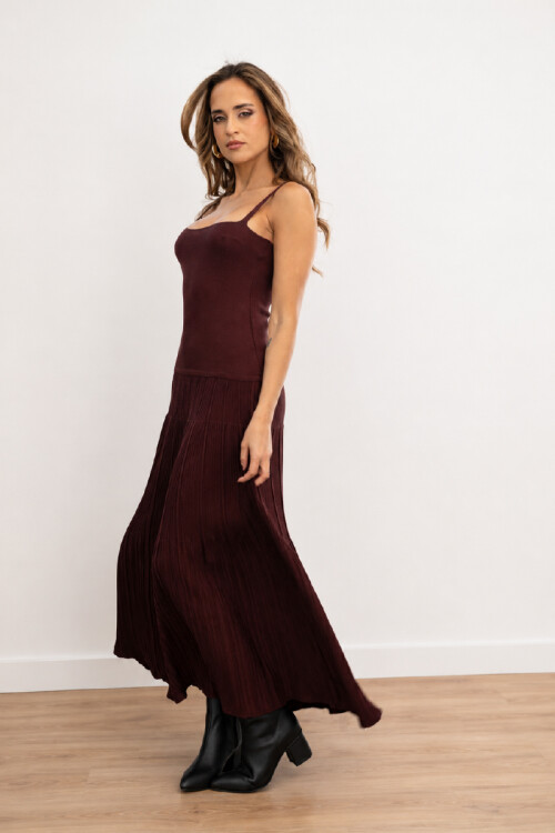 VESTIDO LARGO CON TIRAS SPAGUETTI Bordo