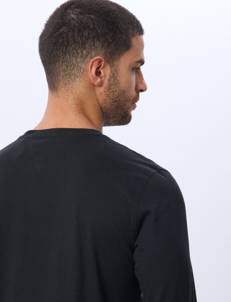 REMERA LISA DE ALGODÓN Negro