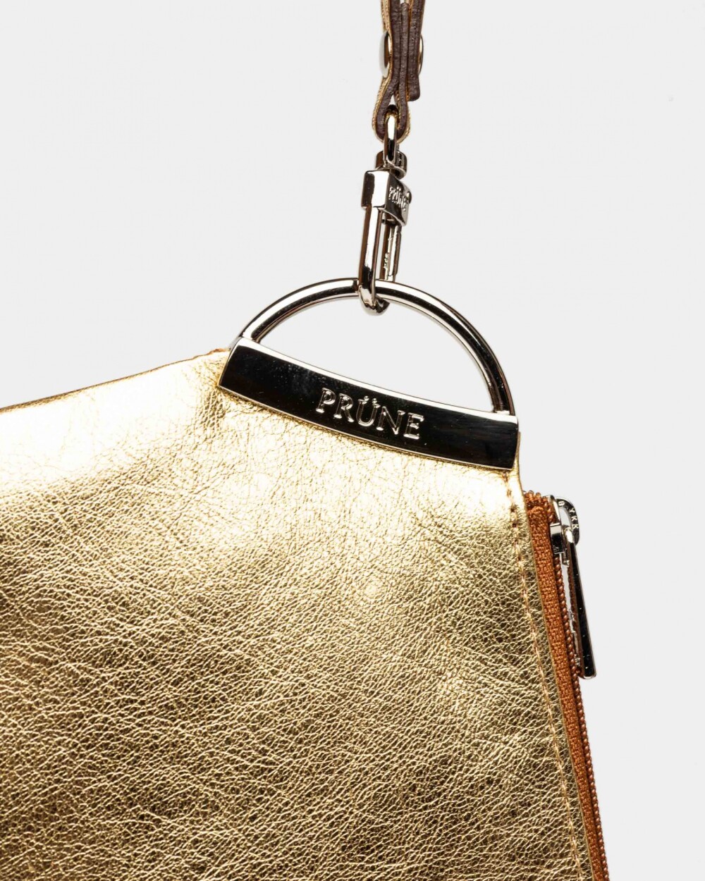 Porta cosmeticos Katy en cuero metalizado Oro Niquel