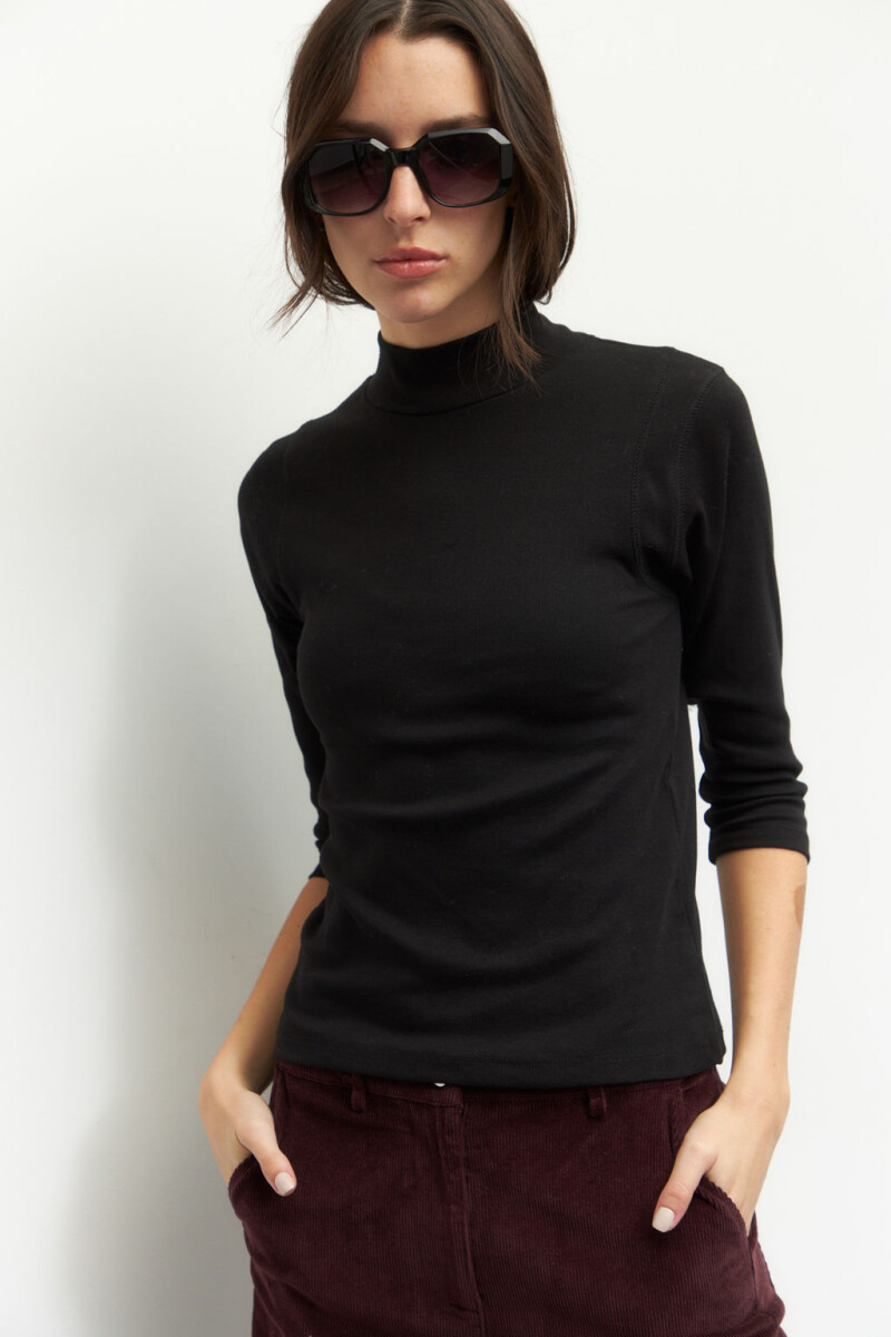 POLERA RULIO Negro