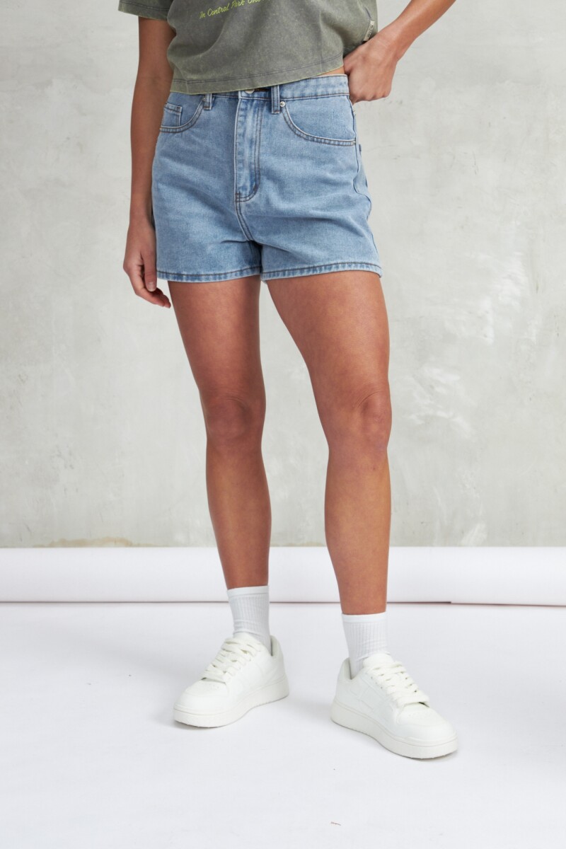 SHORT FEDE - AZUL CLARO 