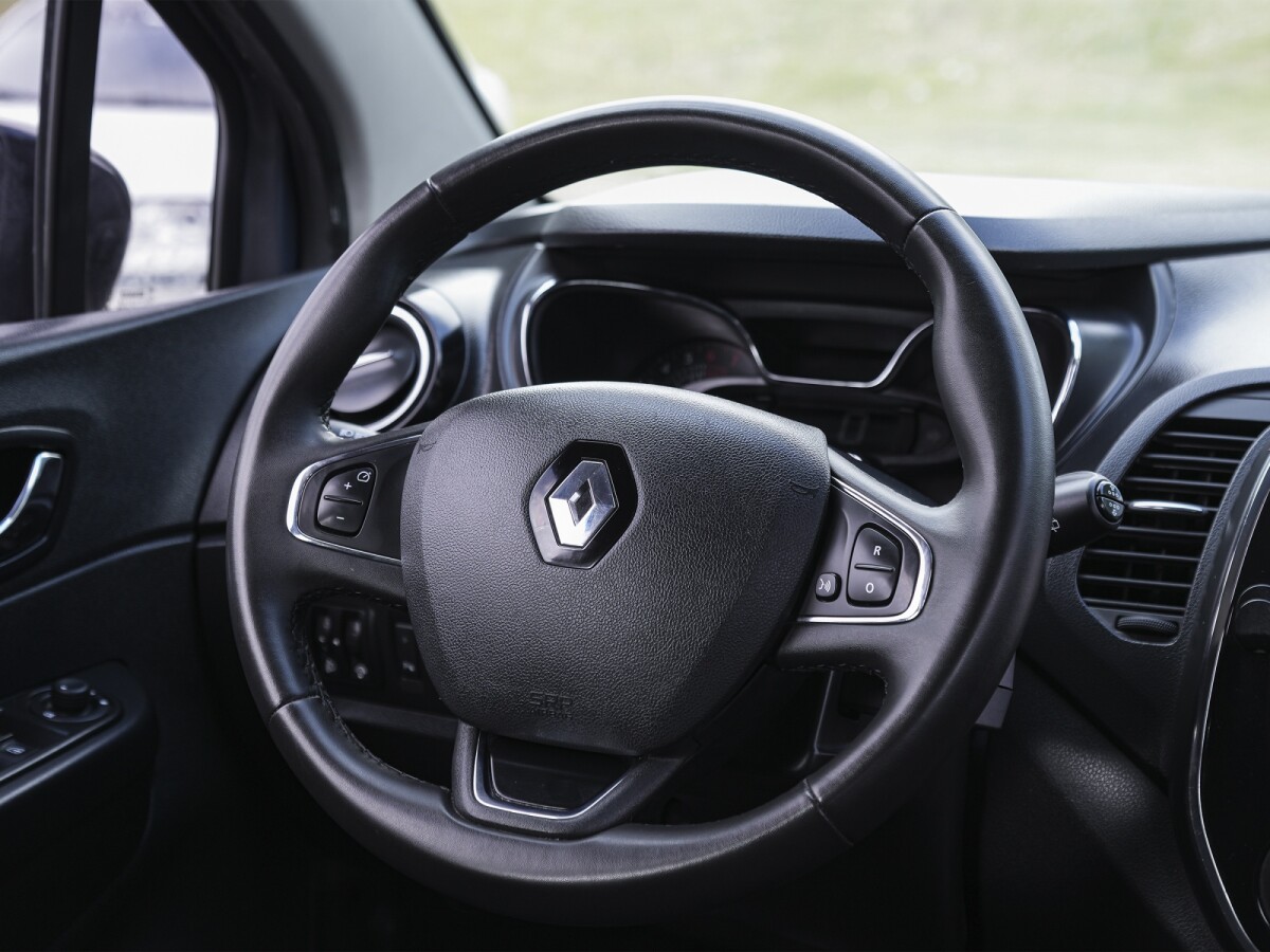Renault Grand Captur Zen 2.0 MT| Permuta / Financia Renault Grand Captur Zen 2.0 MT| Permuta / Financia