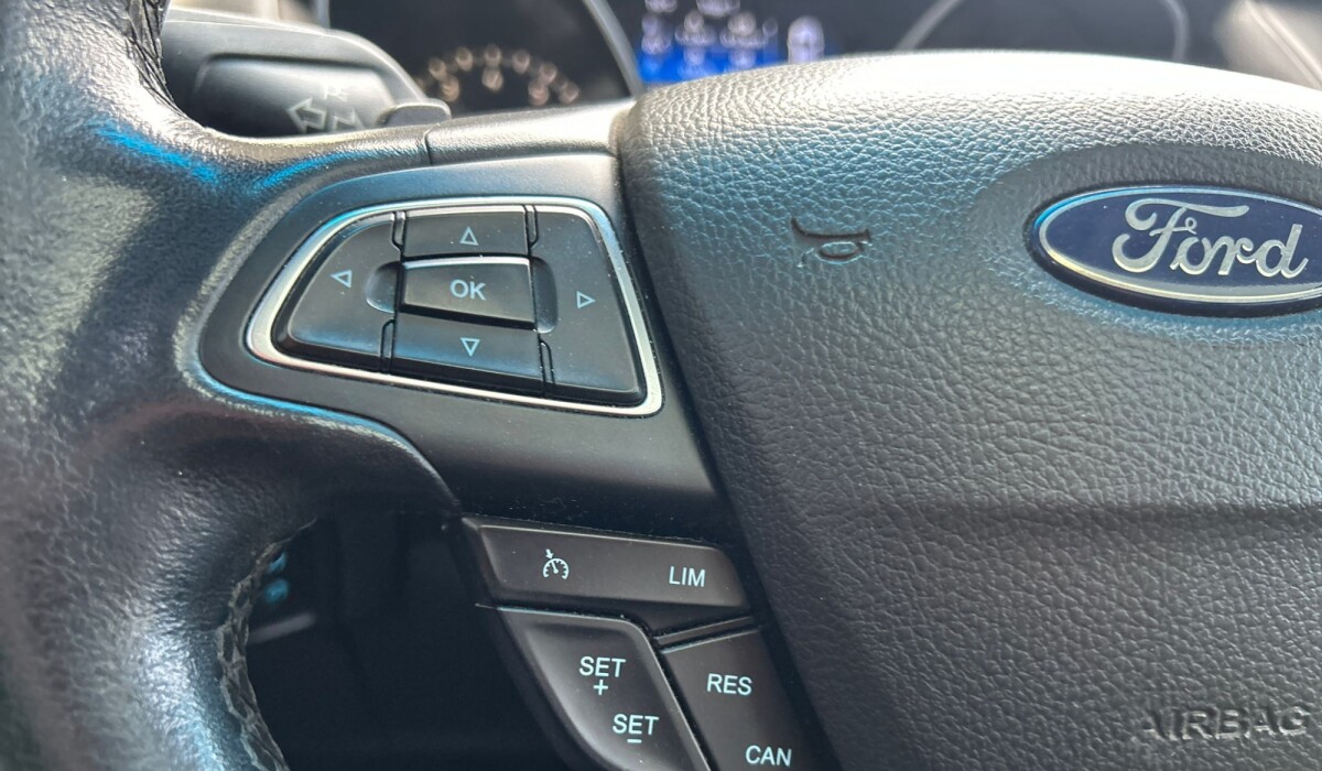 FORD FOCUS TITANIUM AT 2.0 2017 FORD FOCUS TITANIUM AT 2.0 2017