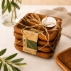 Copetinero Cuadrado Madera de Acacia Set 4 Unidades 13x13x2.5cm Copetinero Cuadrado Madera de Acacia Set 4 Unidades 13x13x2.5cm