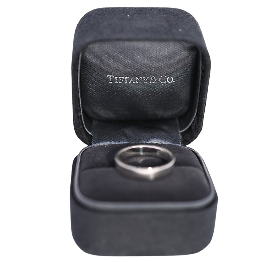 Alianza cinta Tiffany & Co. Platino 950 con estuche Alianza cinta Tiffany & Co. Platino 950 con estuche