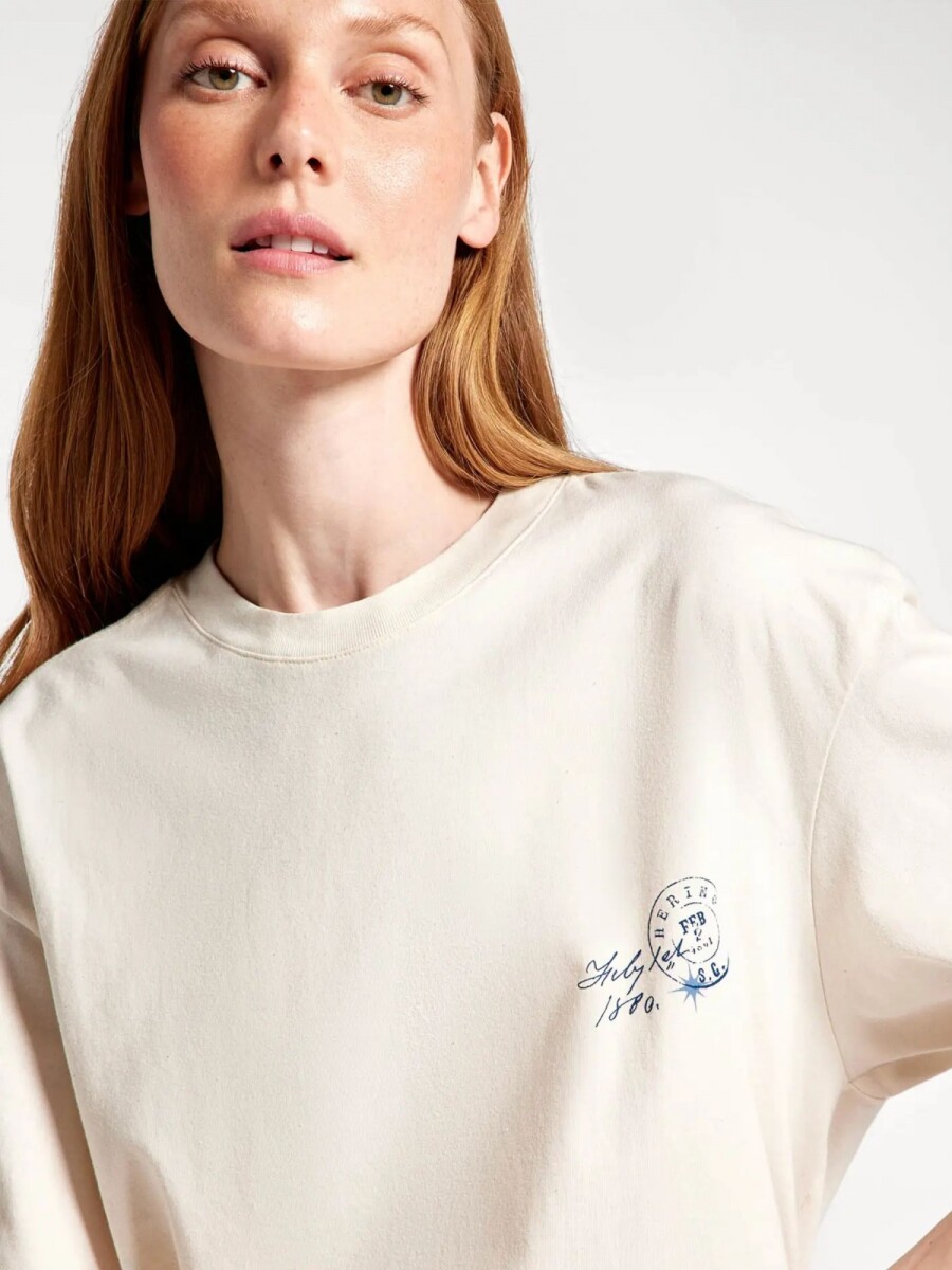 CAMISETA OVERSIZED CON ESTAMPA - BEIGE 