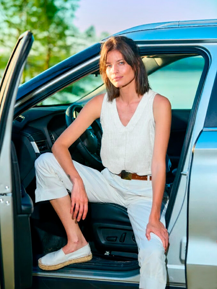 Musculosa Milán - Blanca con Espalda de Broderie 
