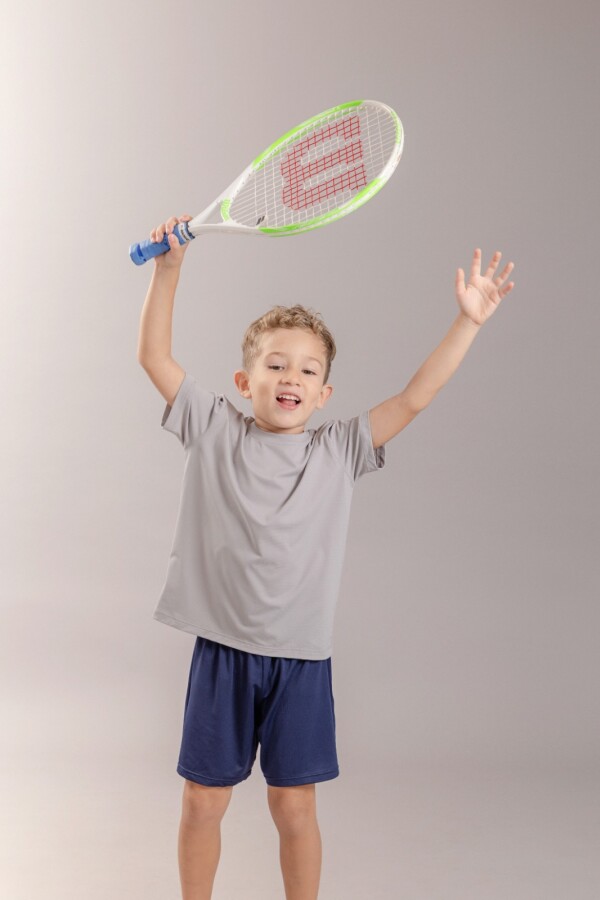 Remera Infantil. Gris