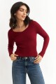 Sweater escote corazón BORDO