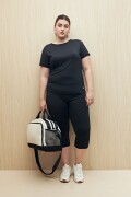 REMERA MUDRA Negro