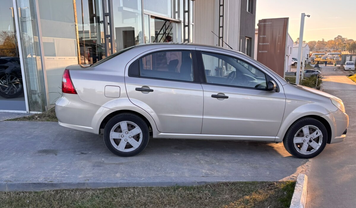 Chevrolet Aveo LS - 2013 Chevrolet Aveo LS - 2013