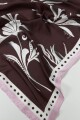 Pañuelo estampado floral chocolate