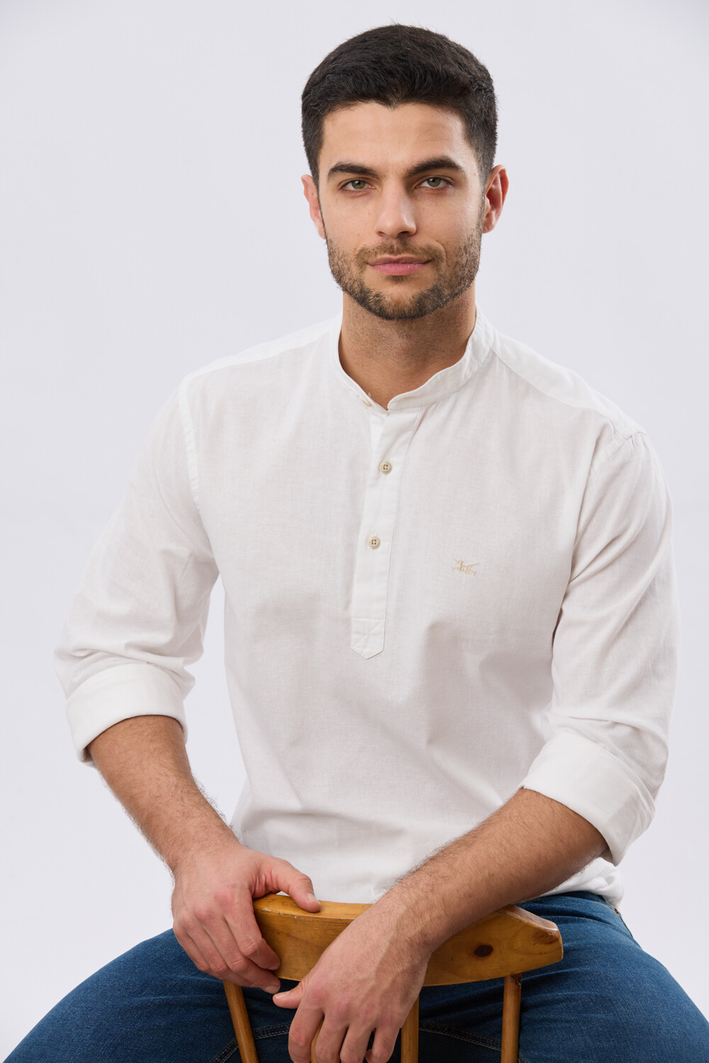 CAMISA LISA DE LINO CUELLO MAO Blanco